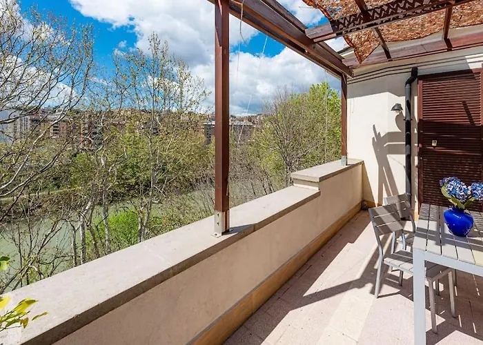Lungotevere Testaccio Rooftop * Roma